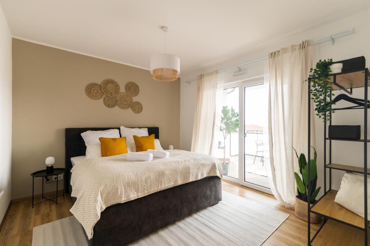 Dwellstay - Modernes Apartment I 55Qm I 2 Zimmer I Kueche I Bad I Terrasse I Tv I Wlan Bad Hersfeld Kültér fotó